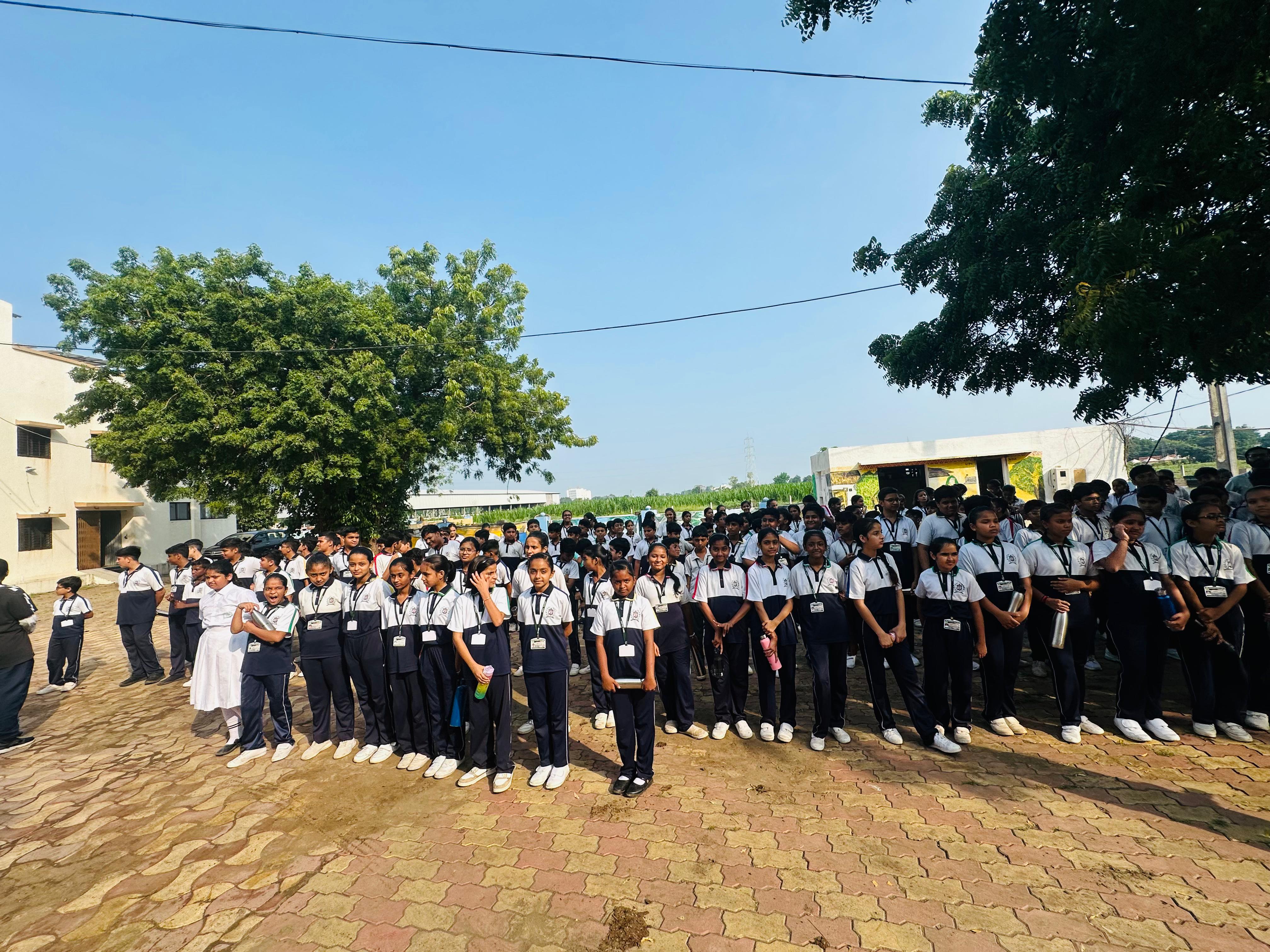 DWPS Rajkot’s Visit to Shreeji Gaushala for ‘Gau Sanskar Ki Pathsala’ in Collaboration with Divya Bhaskar